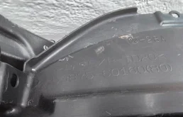 Подкрылок передний правый для Toyota Land Cruiser 2021 года на фотографиях