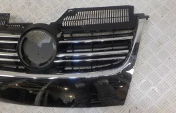 Решетка радиатора для Volkswagen Jetta 2008 года на фотографиях