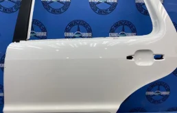 Двери для Mercedes-Benz M class 1999 года на фотографиях