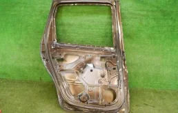 Дверь задняя левая для Renault Duster 2017 года на фотографиях