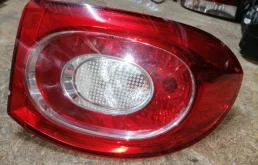 Фонарь правый для Volkswagen Tiguan 2009 года на фотографиях