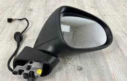 Зеркало заднего вида (в салоне) для Volkswagen Touareg 2013 года на фотографиях