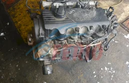 Двигатель без навесного для Hyundai Accent 1997 года на фотографиях