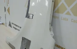 Крыло левое для Volkswagen Caddy 2013 года на фотографиях