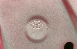 Дверь передняя левая для Toyota Avensis 2018 года на фотографиях