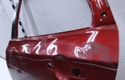 Дверь задняя левая для Suzuki SX4 2015 года на фотографиях