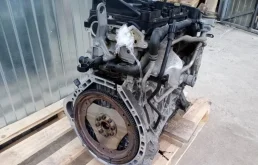 Двигатель без навесного для Mercedes-Benz C class 2006 года на фотографиях