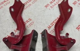 Петля капота левая для Nissan X-Trail 2008 года на фотографиях