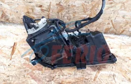 Фара левая для Lexus RX 2005 года на фотографиях