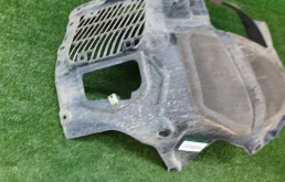 Подкрылок передний правый для BMW 5er 2023 года на фотографиях