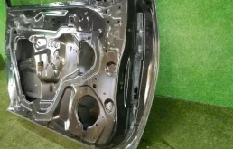 Дверь передняя левая для Nissan X-Trail 2022 года на фотографиях