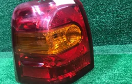 Фонарь левый для Toyota Land Cruiser 2013 года на фотографиях