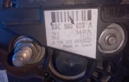 Генератор для Skoda Octavia 2009 года на фотографиях