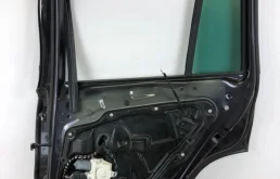 Дверь задняя правая для Volkswagen Tiguan 2009 года на фотографиях