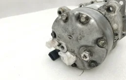 Компрессор кондиционера для Skoda Octavia 1999 года на фотографиях