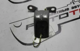 Петля двери передней левой верхняя для Nissan X-Trail 2018 года на фотографиях