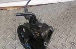 Насос ГУР для Ford Focus 2002 года на фотографиях