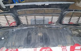 Бампер передний для Porsche Cayenne 2002 года на фотографиях