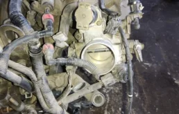 Двигатель для Mazda MPV 1999 года на фотографиях