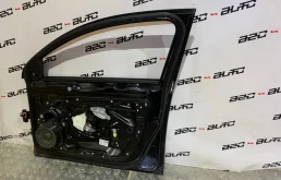 Дверь передняя правая для Volkswagen Passat 2010 года на фотографиях