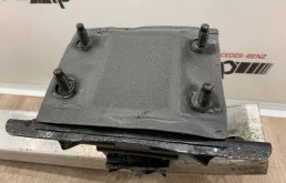 Усилитель заднего бампера для Mercedes-Benz S class 2012 года на фотографиях