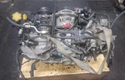 Двигатель для Subaru Legacy 1998 года на фотографиях