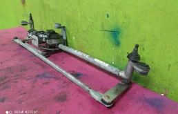 Мотор стеклоочистителя для Volkswagen Tiguan 2015 года на фотографиях