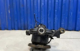 Кулак поворотный правый для Volkswagen Touareg 2002 года на фотографиях