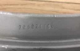 Крыло правое для Volkswagen Touareg 2016 года на фотографиях