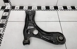 Качающийся рычаг левый для Volkswagen Polo 2009 года на фотографиях