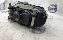 Фара правая для Volvo S80 2014 года на фотографиях