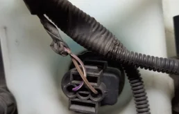 Бачок стеклоомывателя передний для Volkswagen Tiguan 2015 года на фотографиях