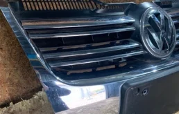 Решетка радиатора для Volkswagen Jetta 2008 года на фотографиях