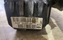 Рулевая рейка для Ford Focus 2017 года на фотографиях