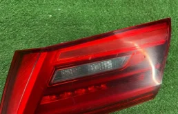 Фонарь внутренний правый для BMW 5er 2021 года на фотографиях