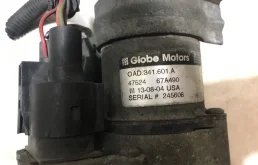 Серводвигатель раздатки для Volkswagen Touareg 2005 года на фотографиях