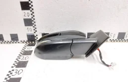 Зеркало боковое правое для Toyota RAV4 2014 года на фотографиях