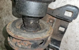 Карданный вал задний для Volkswagen Touareg 2004 года на фотографиях