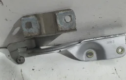 Петля капота левая для Nissan Almera 2017 года на фотографиях