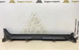 Накладка порога левая для Hyundai ix35 2010 года на фотографиях