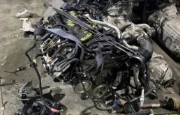 Двигатель без навесного для BMW 1er 2015 года на фотографиях