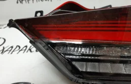 Фонарь внутренний правый для Lexus RX 2022 года на фотографиях