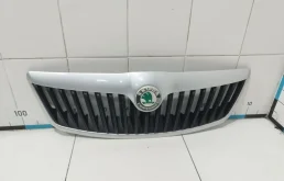 Решетка радиатора для Skoda Octavia 2004 года на фотографиях
