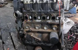 Двигатель без навесного для Opel Astra 1996 года на фотографиях