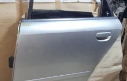 Дверь задняя левая для Audi A4 2001 года на фотографиях