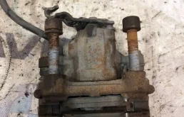 Суппорт задний левый для Skoda Octavia на фотографиях