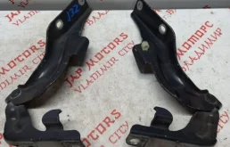 Крепление петли капота для Nissan Teana на фотографиях