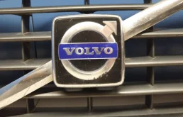 Решетка радиатора для Volvo S80 2004 года на фотографиях