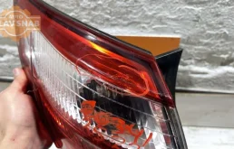 Фонарь внешний левый для Nissan Qashqai 2011 года на фотографиях