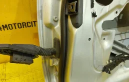 Двери для BMW 3er 2001 года на фотографиях